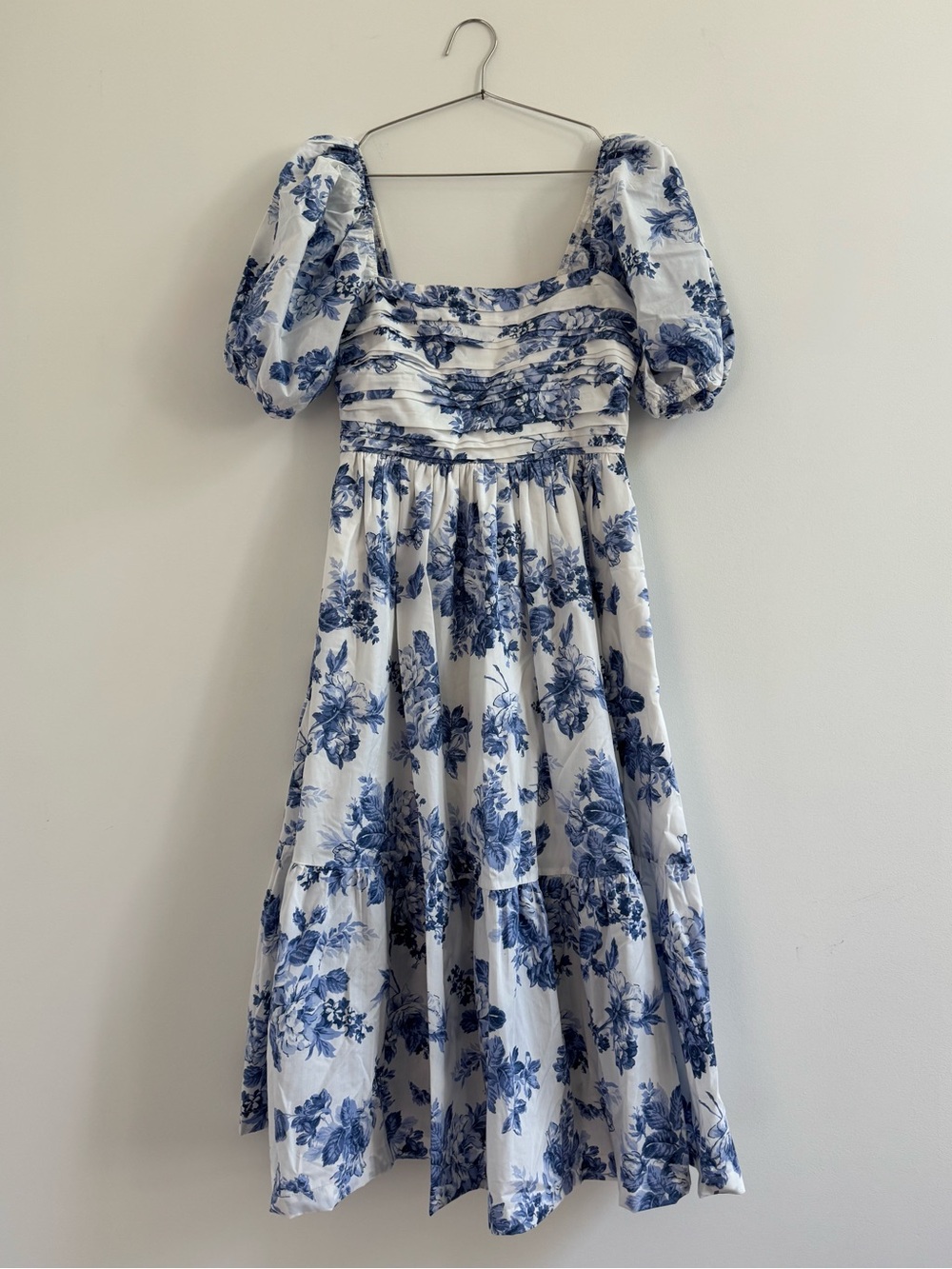 Abercrombie & Fitch White Midi Dress with Blue Floral Toile